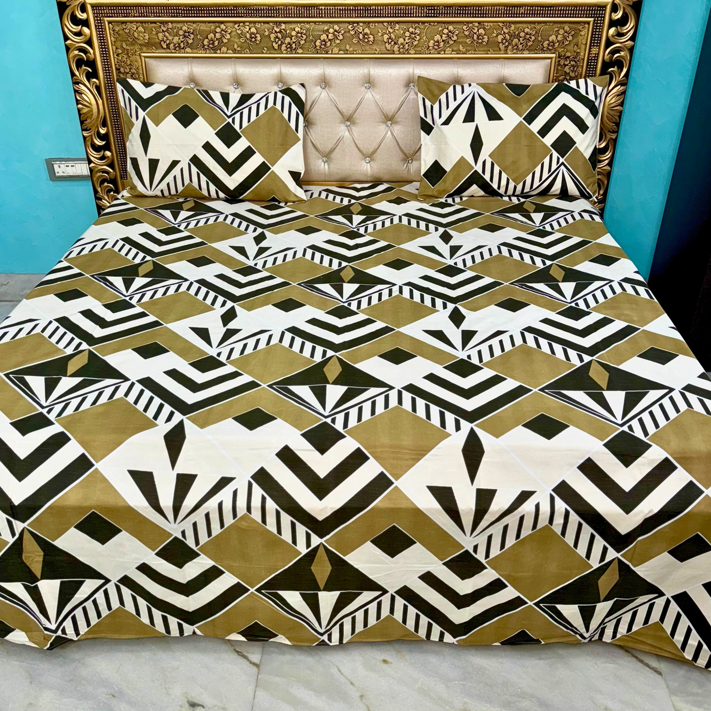 SineCRAFT Creations Super King Size 108X108 Inches Super Soft Cotton Double Bed Bedsheet with 2 Pillow Covers (Geometric)