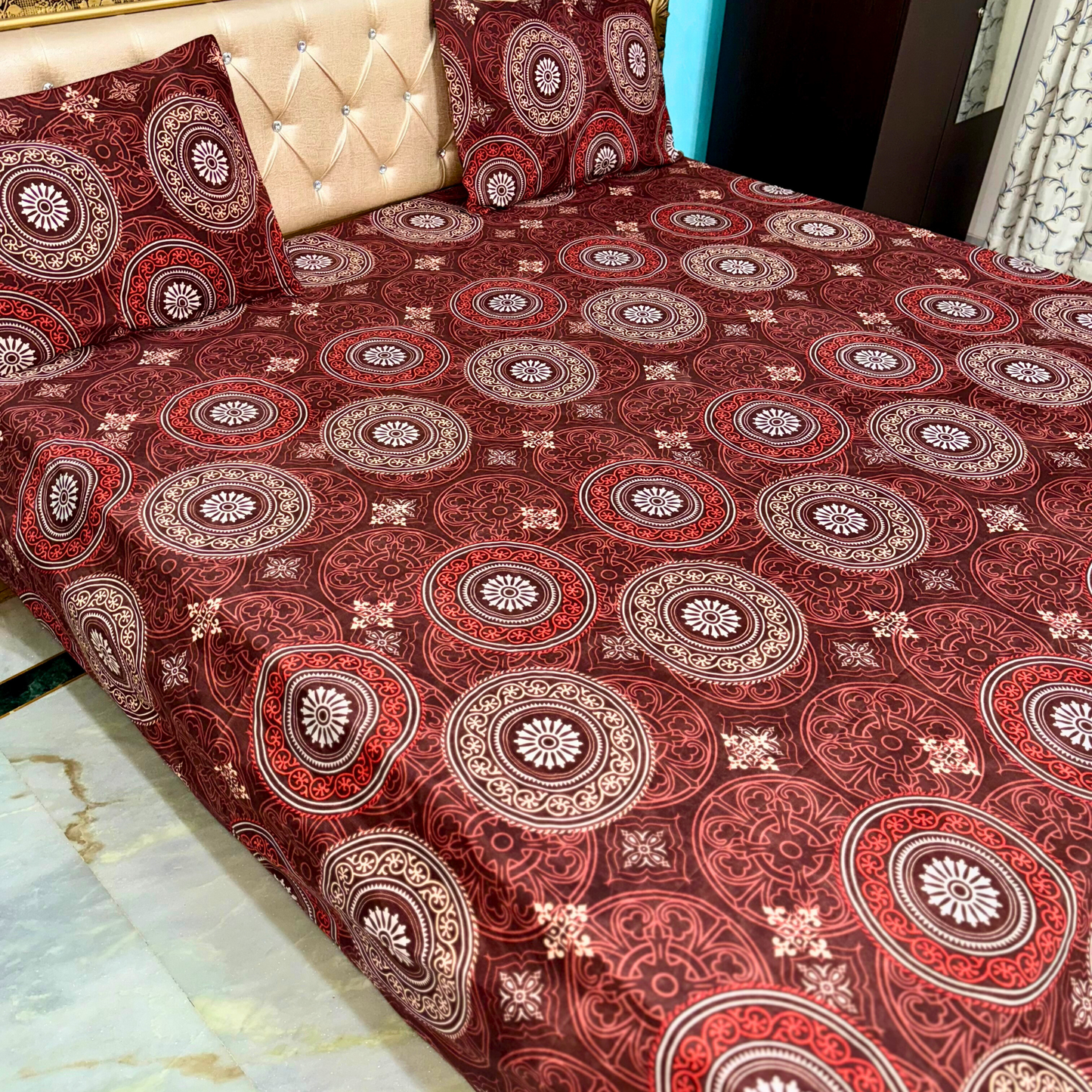 SineCRAFT Creations Double Bed Bedsheets 90X100 Inches 240 TC Glace Cotton King Size with 2 Pillow Covers(Red Geometrical Circles)